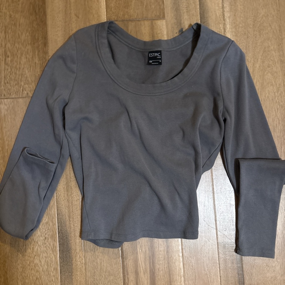 PacSun Gray 3/4 Sleeve Fitted Crop Blouse